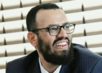 فيديو| بن بريك يهدّد الجنود المطالبين برواتبهم بالتسريح
