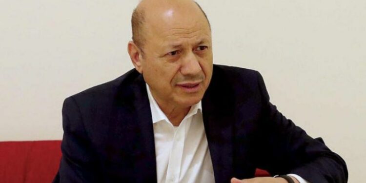 العليمي يتهم وسائل إعلام بالوقوف وراء تفكك مجلس القيادة الرئاسي!