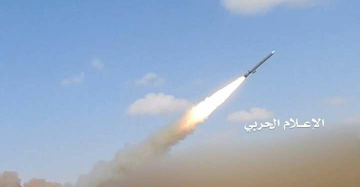 قوات صنعاء تسجل رقما قياسيا في أطول إطلاق صاروخ باليستي في التاريخ