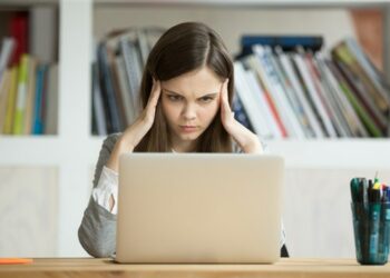 هل تعرضت لموقف محرج بسبب ضعف الذاكرة ؟  إليك أهم أسباب النسيان المتكرر