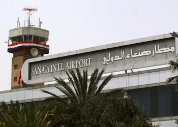صنعاء تهدد بإجراءات صارمة وقوية ردا على إغلاق مطار صنعاء الدولي