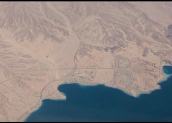 شاهد | جيش الاحتلال الإسرائيلي ينشر لقطات لمرور طائراته الحربية التي قصفت مينائي ومطار الحديدة عبر الأجواء السعودية بعد تنسيق مسبق معها