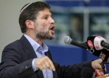 سموتريتش يكشف عن مشروع الدولة اليهودية الجديدة (إسرائيل الكبرى) ويعني احتلال أرض جديدة من 6 دول عربية (فيديو)