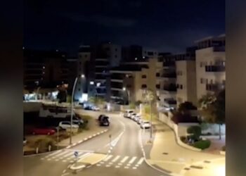 بعد ضرب “تل أبيب”.. الإعلام الإسرائيلي يعلق على فشل “إسرائيل” في مواجهة التطور النوعي للصواريخ اليمنية